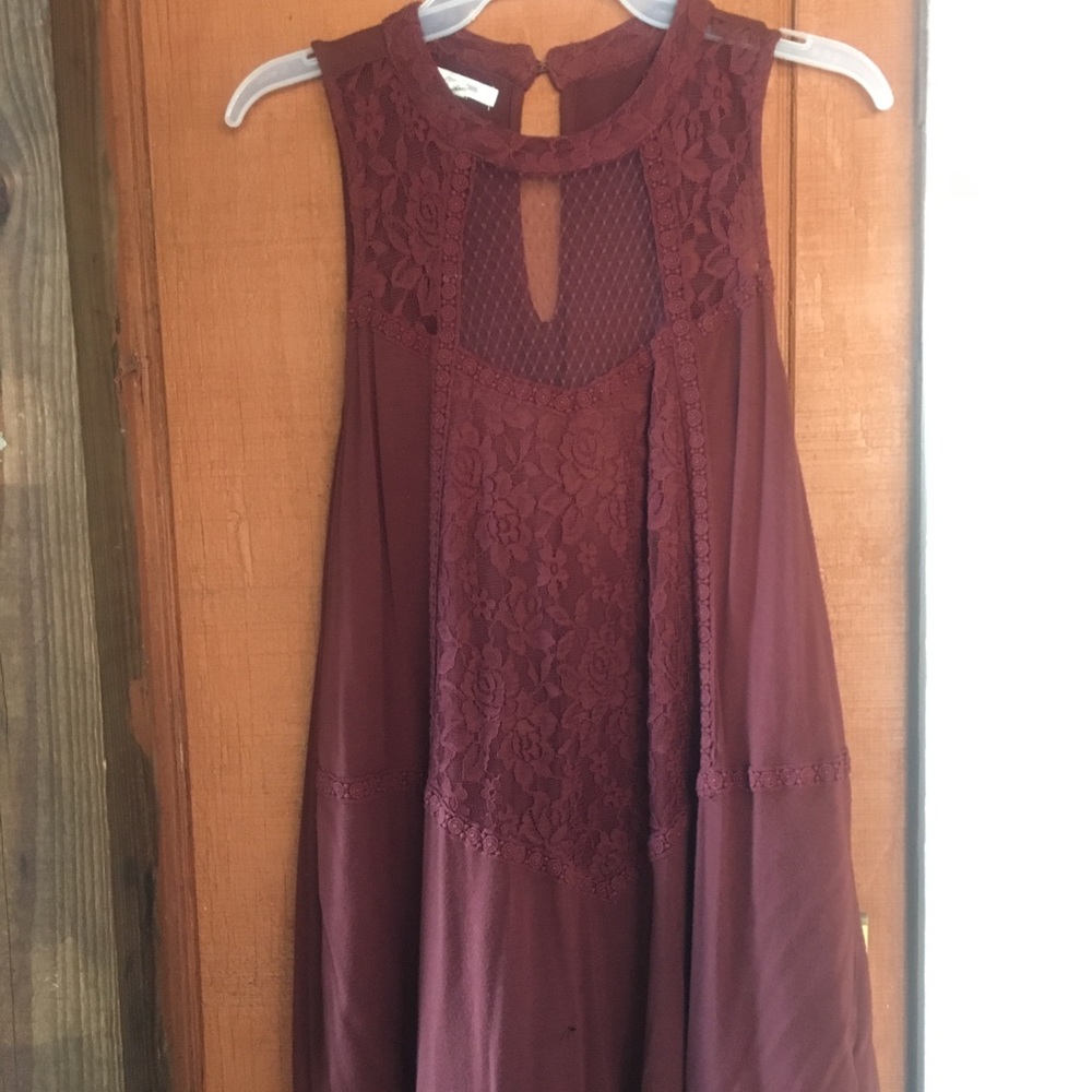 maroon sleeveless top
